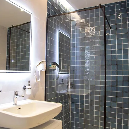 Mullaga Premium 4* Τίρανα