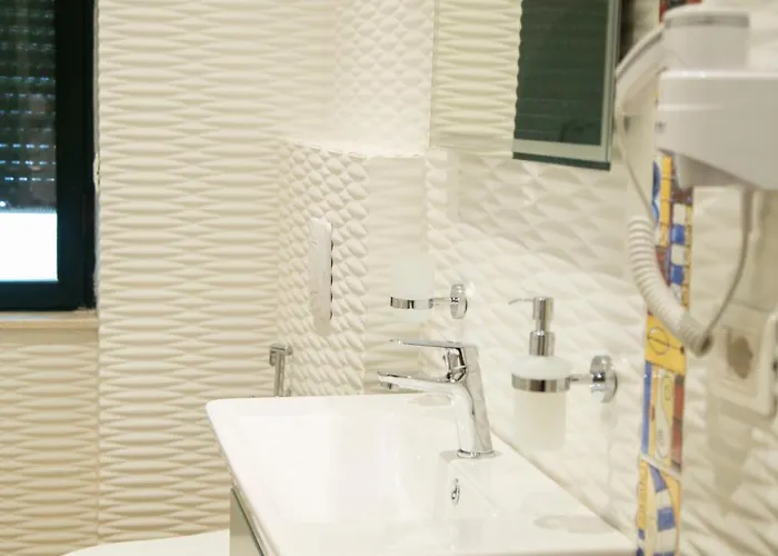 Hotel Mullaga Premium Stays 4*